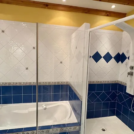 La Clef Decamp Chevaux D'asie 22 Pers Jacuzzi Billard Baby Foot